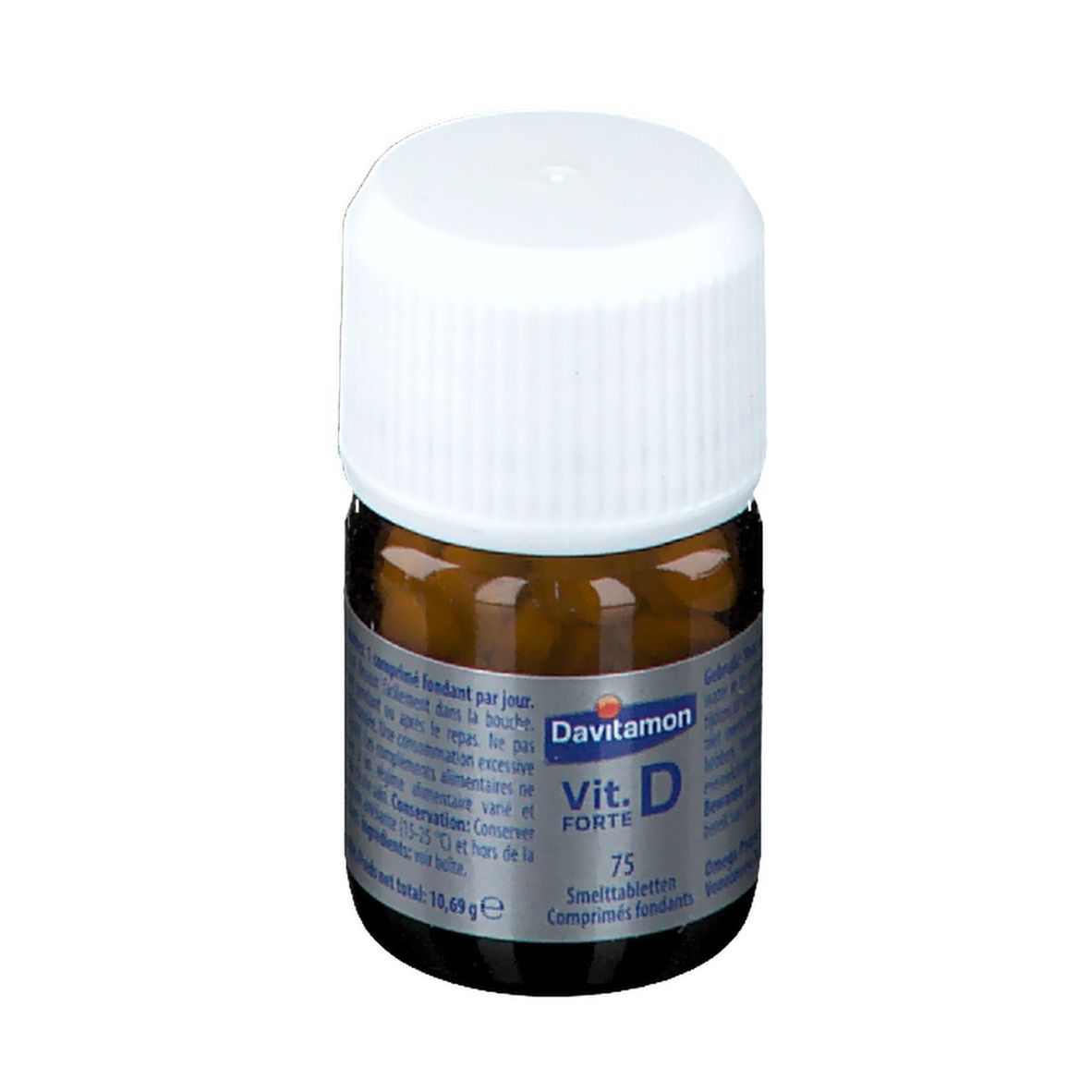 Bruine glazen fles met witte dop. Bevat tabletten. Opschrift: Davitamon Vit. D Forte. 75 Smelttabletten. Met etiket.