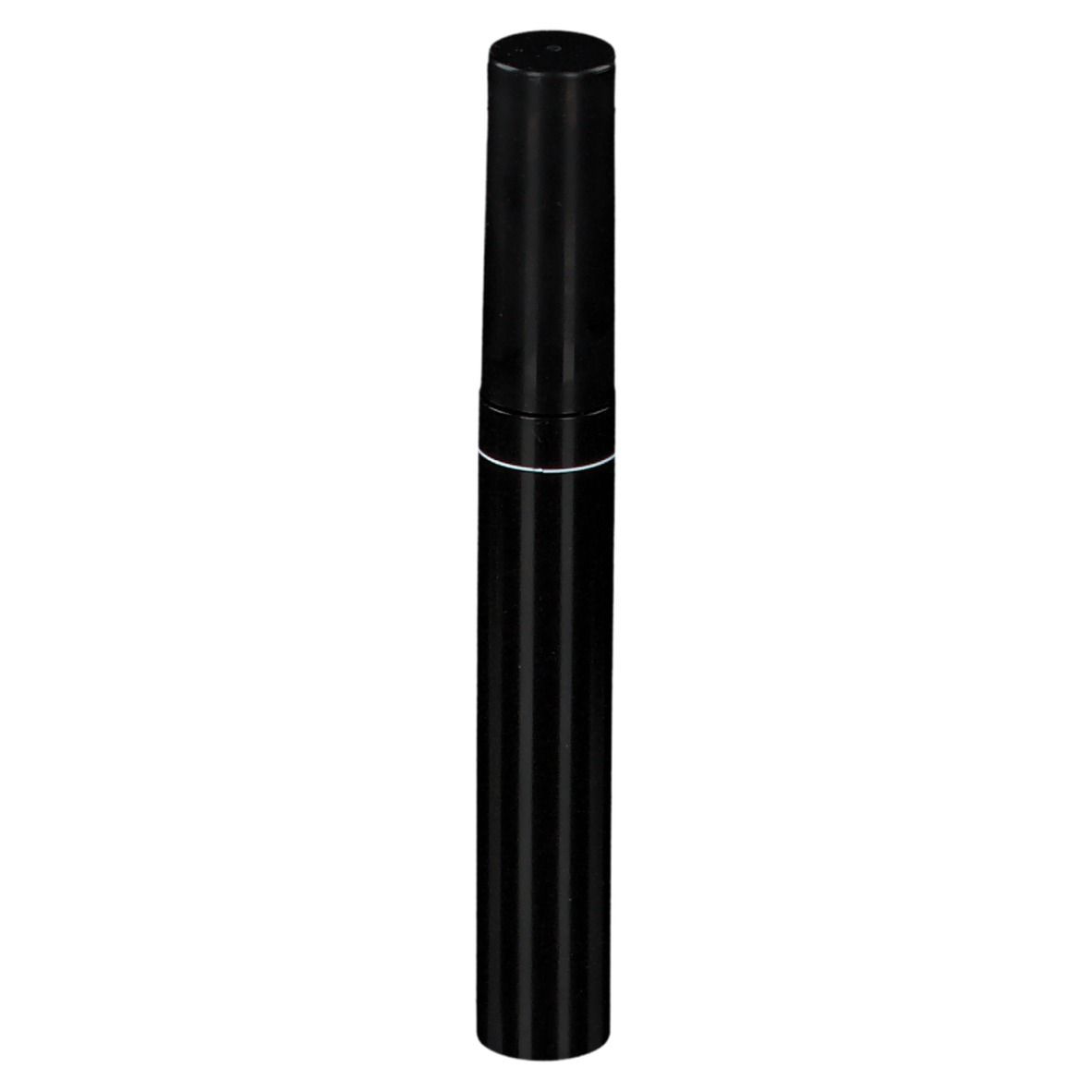 Schwarze Mascarahülse. Aufschrift: 42% INGREDIENTS OF NATURAL ORIGIN WATER RESISTANT & VEGAN.
