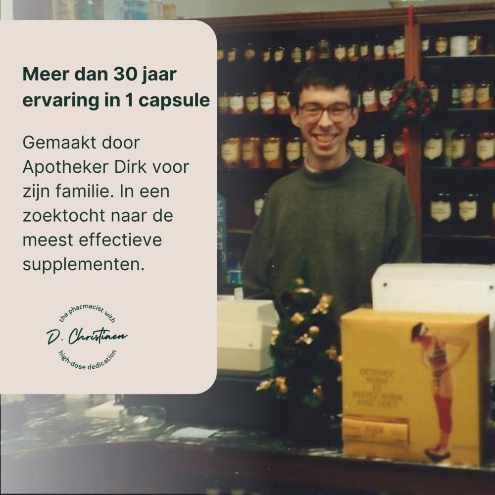 Apotheker Dirk voor winkel. Tekst: 30+ jaar ervaring in 1 capsule. Zoeken naar effectieve supp.