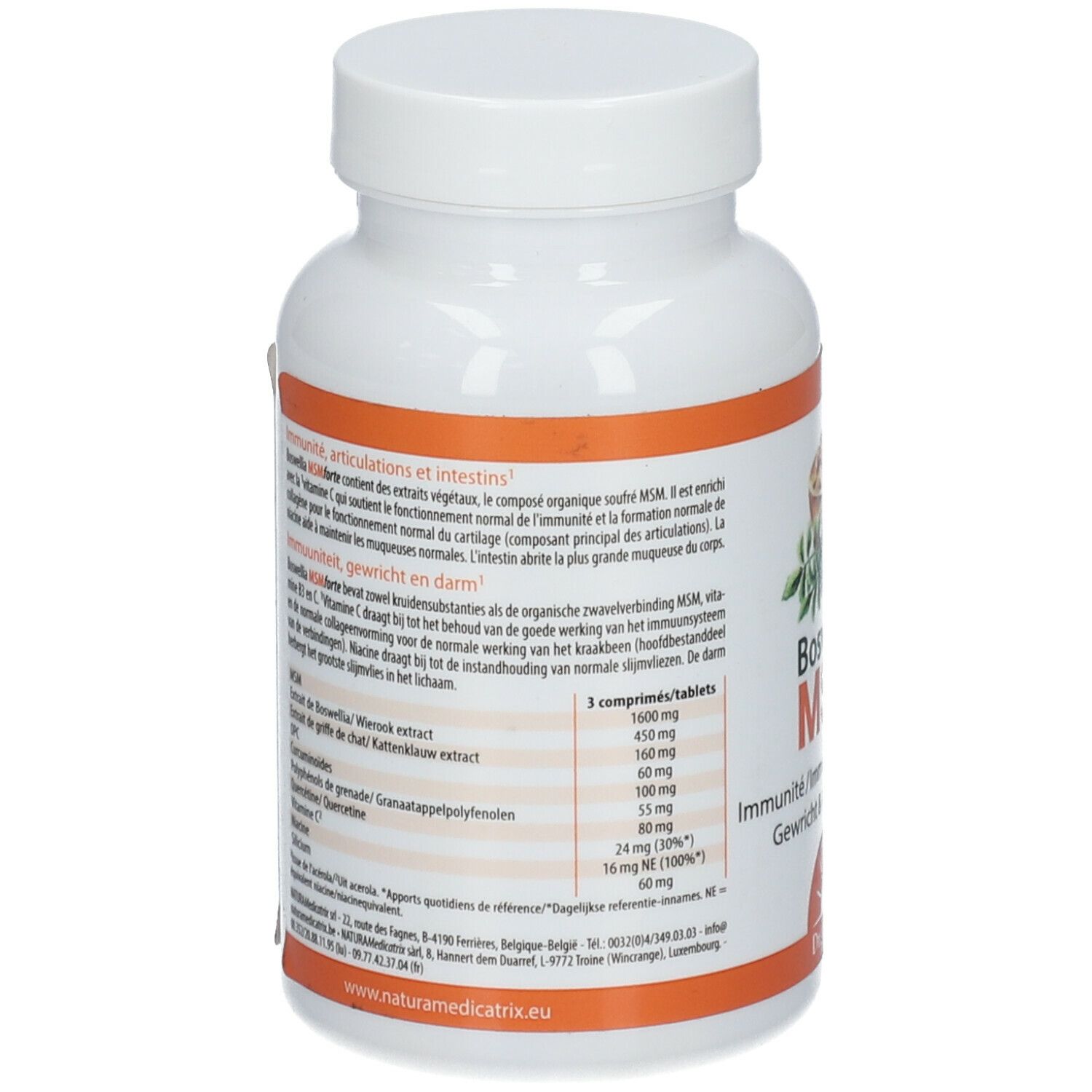 Achterkant van de witte fles. Oranje etiket met ingrediënten en voedingsinformatie. Meertalige tekst. Natura Medicatrix.