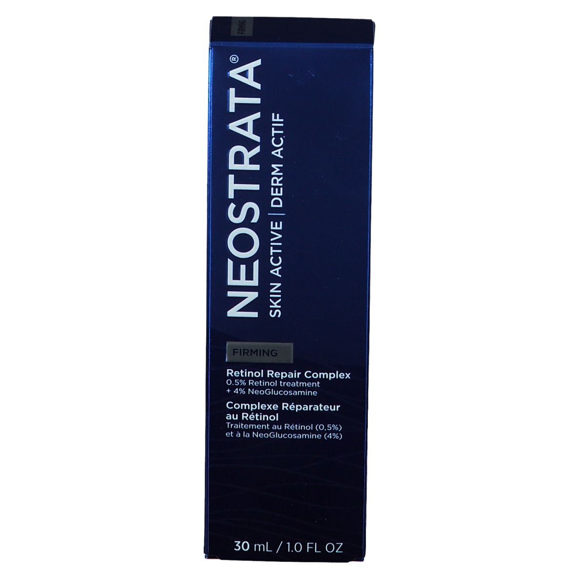 Donkerblauwe verpakking met productnaam en details. Bevat informatie.