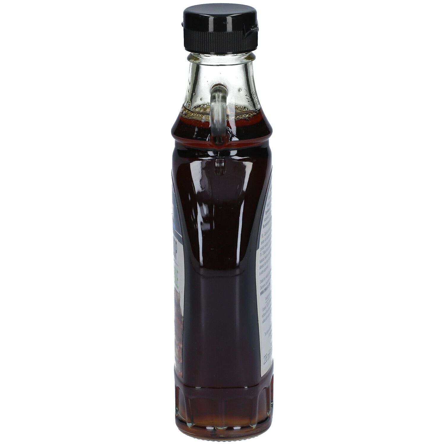 Smalle glazen fles ahornsiroop. Zwarte dop. Handvat. Etiket op de zijkant.