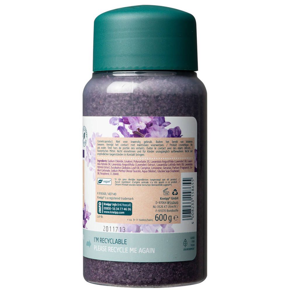 Achterkant van de Kneipp® Badkristallen Lavendel fles. Label met productinformatie, ingrediënten en recycling instructies.
