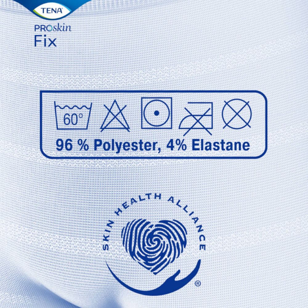 Nahaufnahme des Stoffes von TENA Proskin Fix. Waschsymbole, 96% Polyester, 4% Elasthan. Skin Health Alliance-Logo.