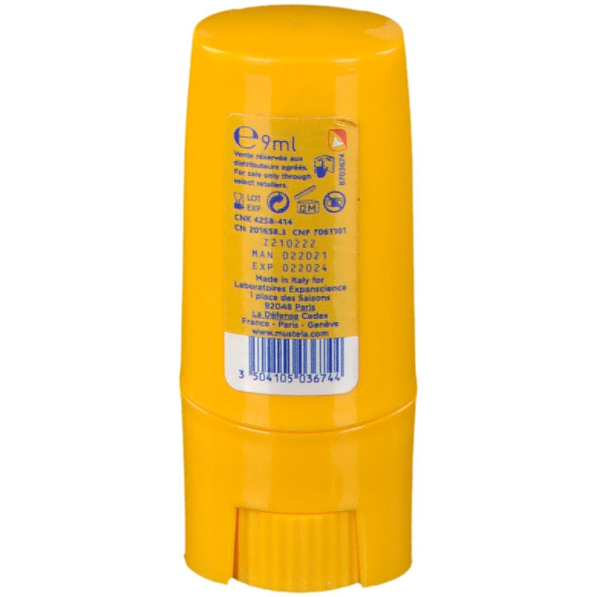 Dos du stick solaire jaune. Contient des informations telles que le volume, le numéro de lot et le fabricant.