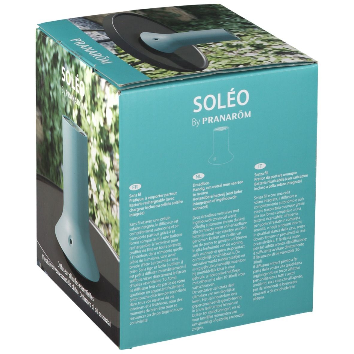 Verpakking met meertalige teksten. Opschrift: SOLEO by PRANAROM. Illustratie van de diffuser.