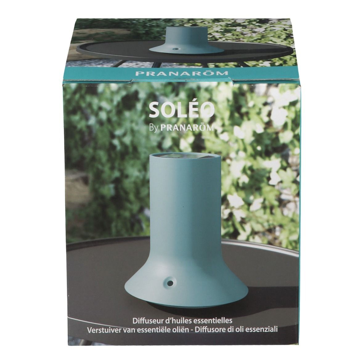 Turquoise diffuser in verpakking. Opschrift: SOLEO by PRANAROM. Ondertitel: Diffuseur d'huiles essentielles.