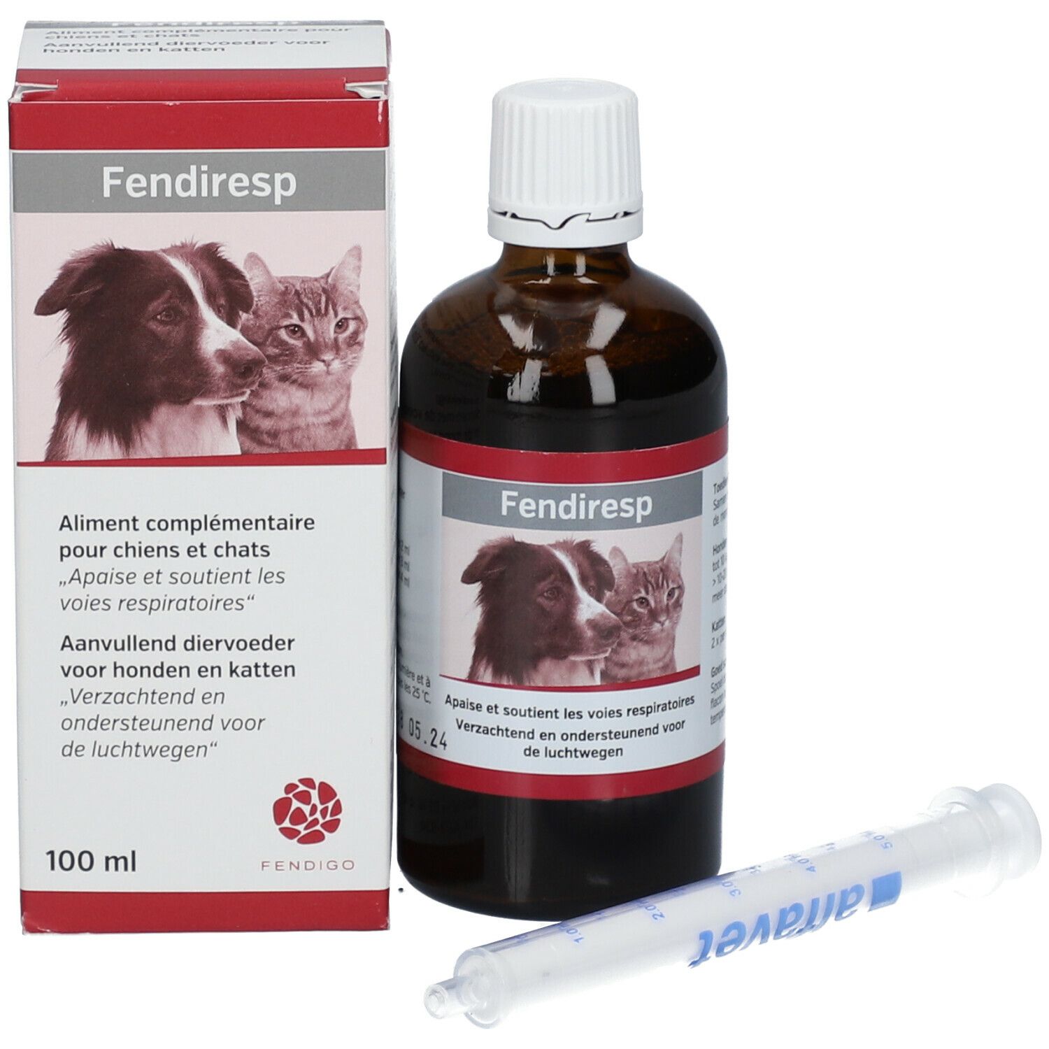 Productfles, verpakking en spuit. Verpakking met productnaam, hond-kat afbeelding. Spuit met blauwe markering.
