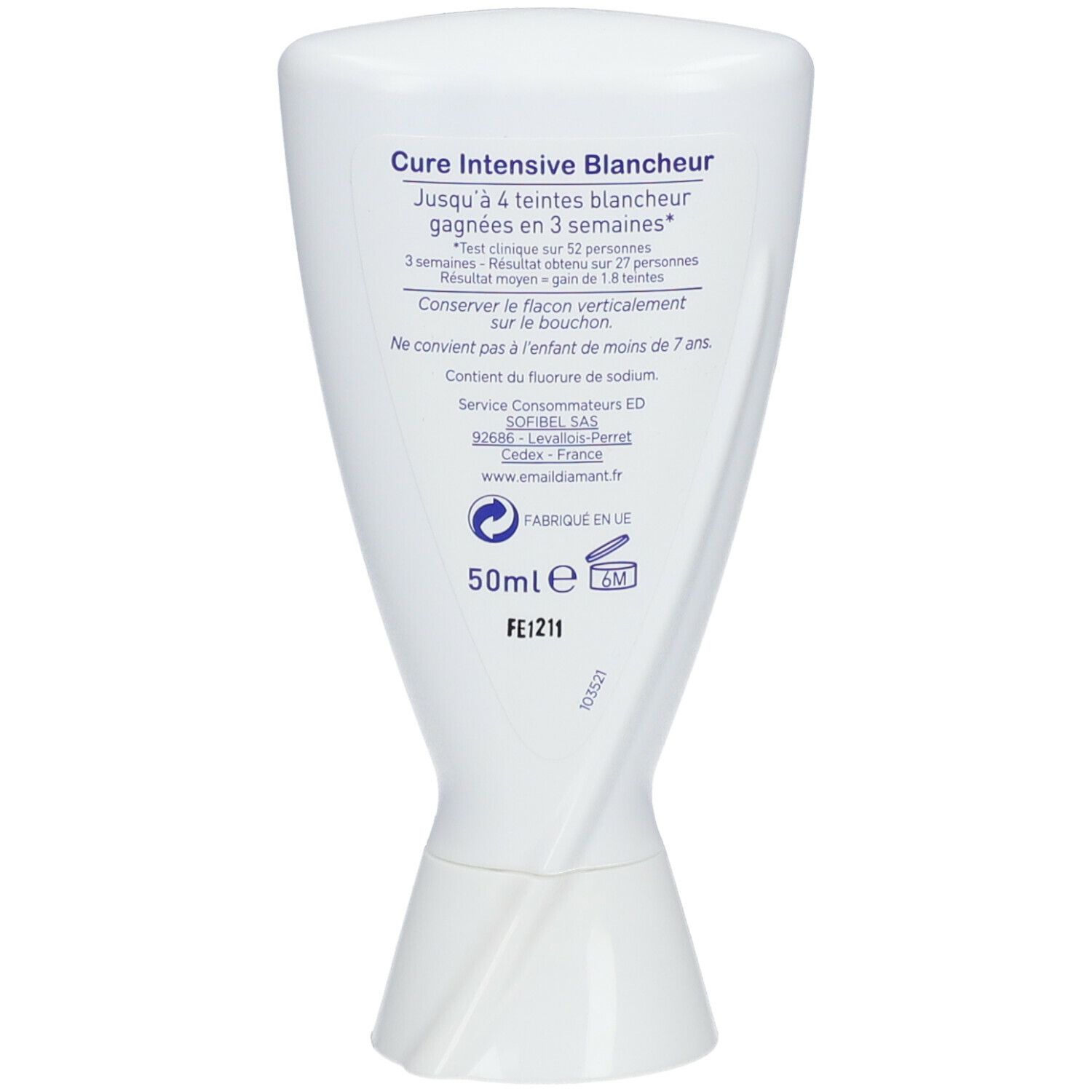 Achterkant tube. Tekst: Cure Intensive Blancheur, tot 4 tinten in 3 weken. 50ml. Gemaakt in EU.