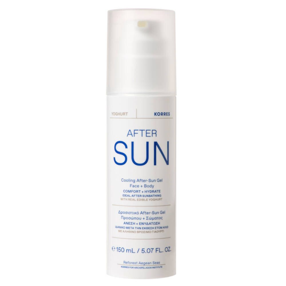 Weiße Flasche mit Sprühkopf. Aufschrift: AFTER SUN, KORRES. Kühlendes After-Sun Gel für Gesicht und Körper.