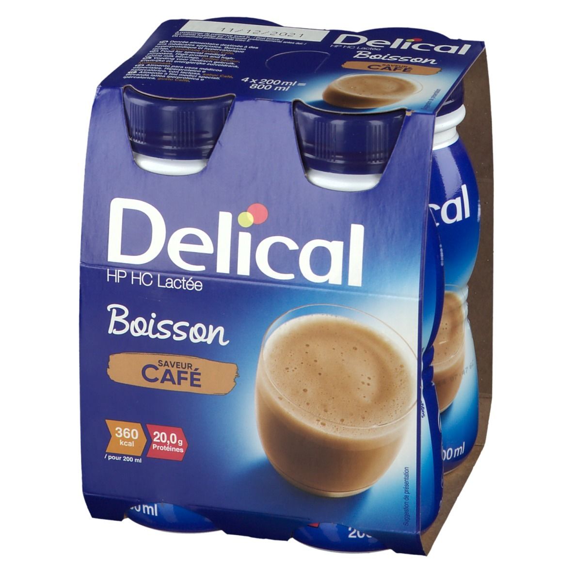 Verpakking van 4 flessen Delical HP HC Lactée Café. Blauwe flessen, afbeelding van bruine drank. Kartonnen verpakking.