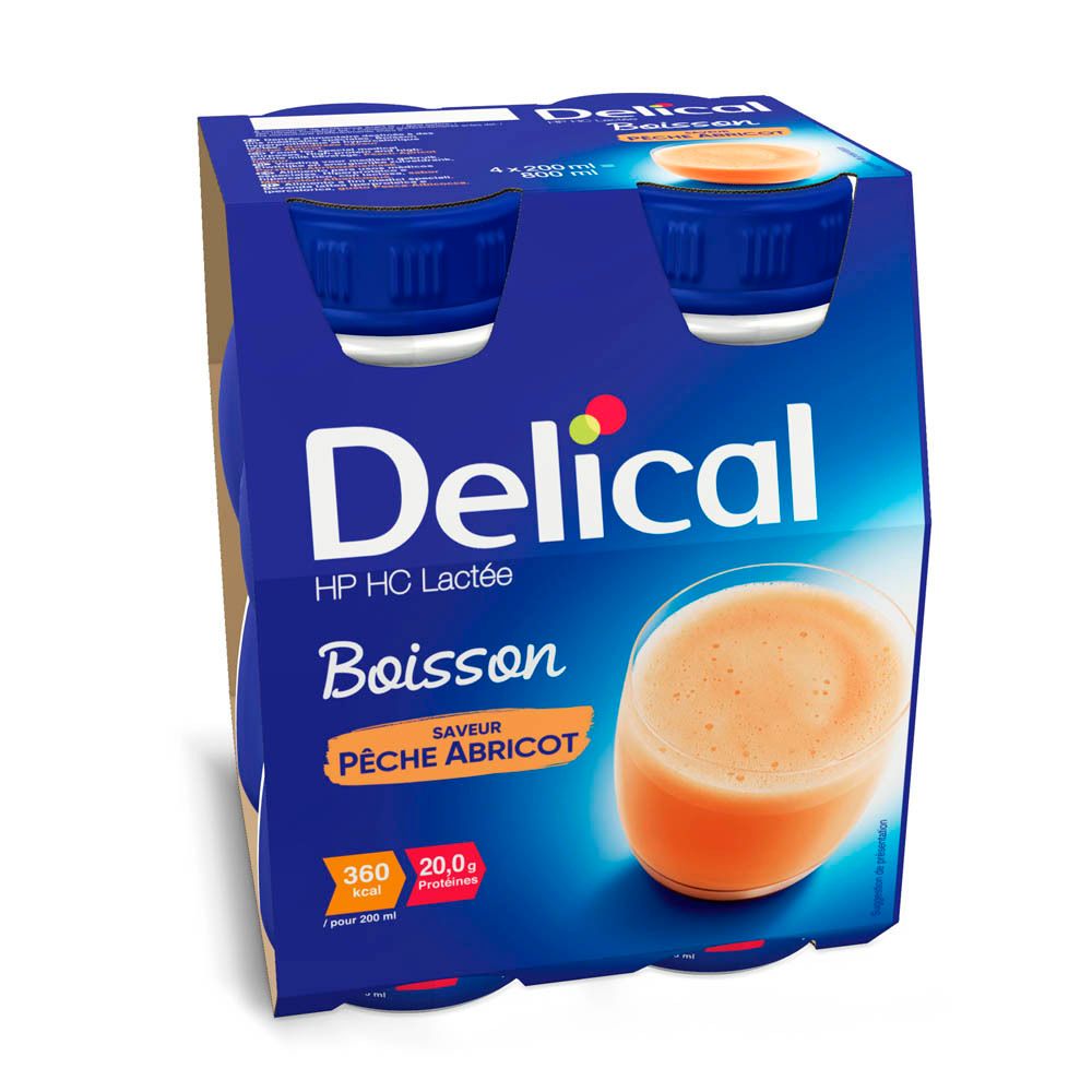 Verpakking van vier flessen. Blauwe flessen met witte tekst. Opschrift: Delical, HP HC Lactée, Boisson, Pêche Abricot.