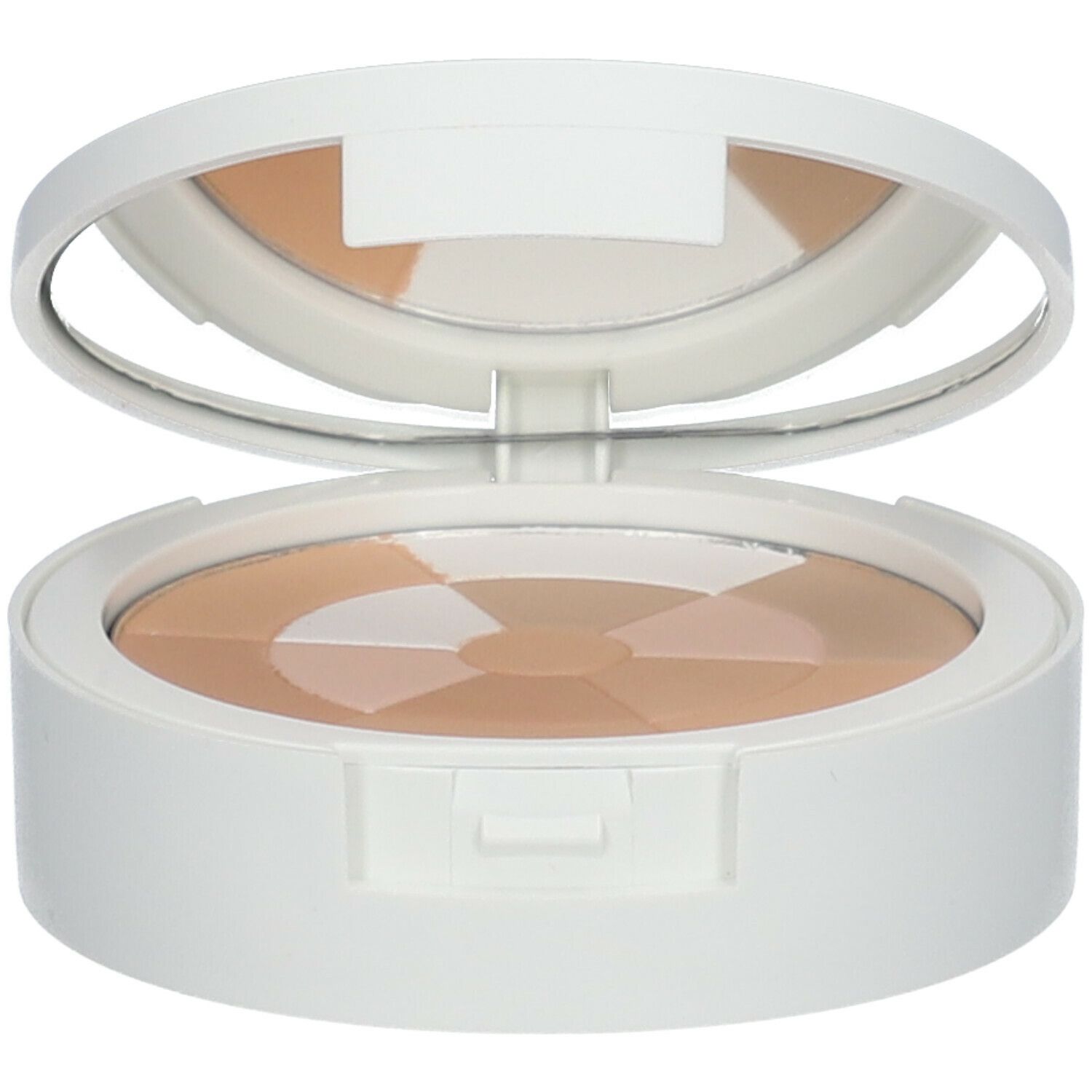 Witte cosmetische compact met open deksel. Binnenin spiegel en mozaïekpoeder in verschillende beigetinten.