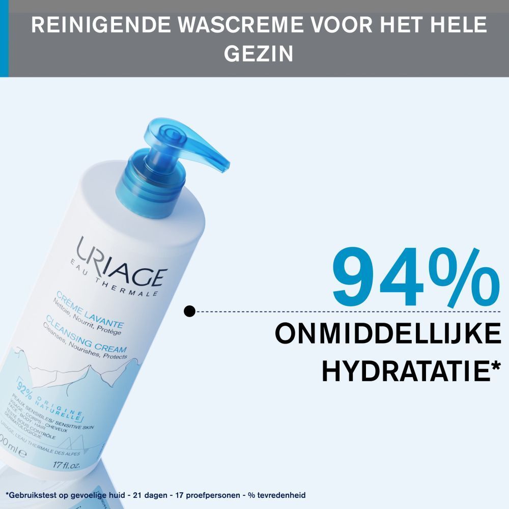 Vrouw in bad met schuim. Tekst: 94% onmiddellijke hydratatie.