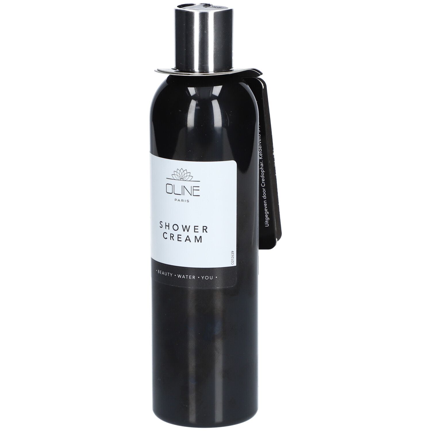 Zwarte fles met label. Zilveren dop. Label met "Shower Cream" en logo.