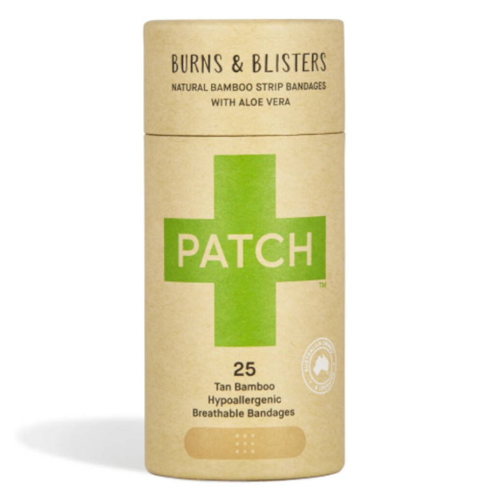 Cilindrische verpakking met pleisters. Opschrift: PATCH, 25 stuks, bamboe, hypoallergeen, ademend. Logo.