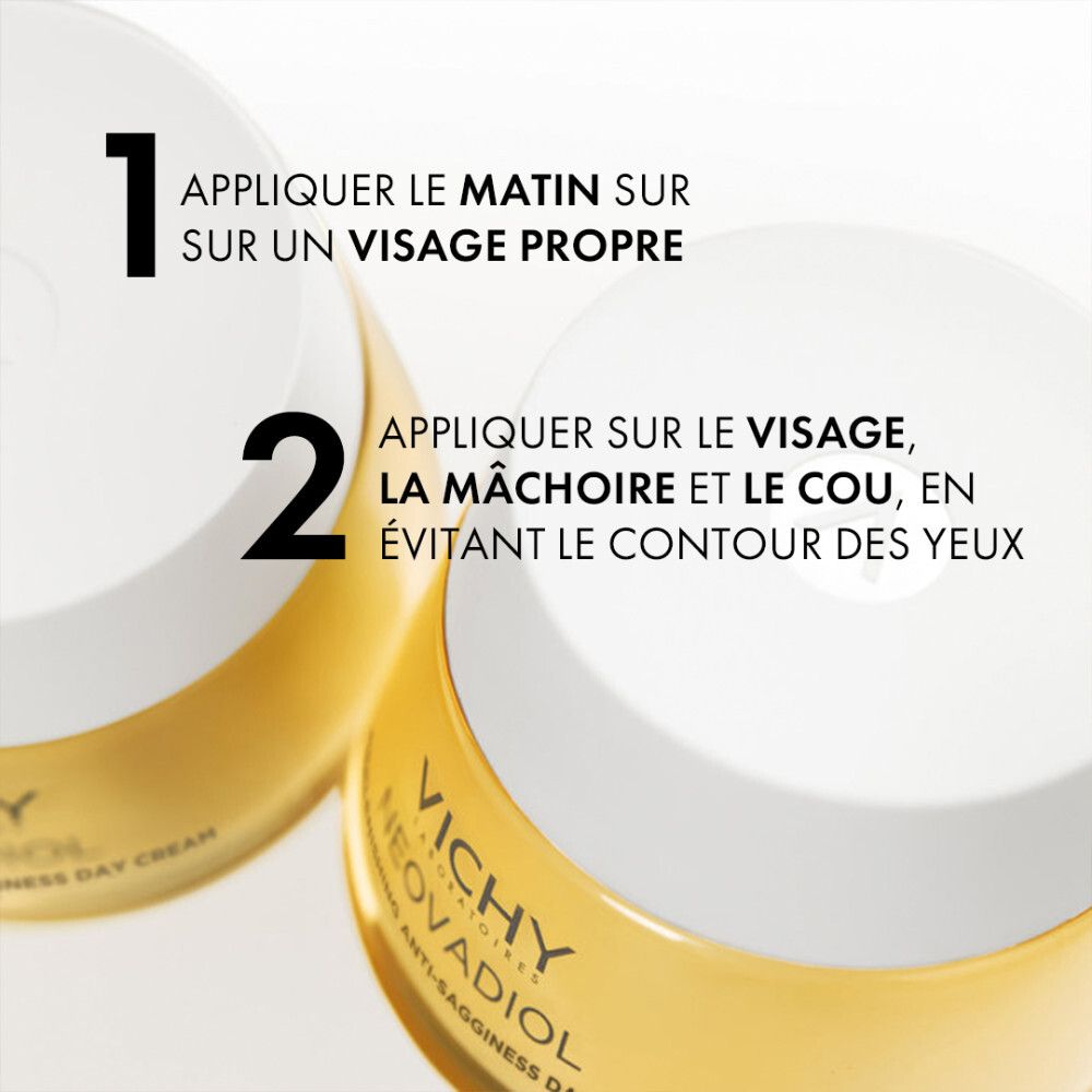 Gros plan de deux pots de crème. Texte : Appliquer le matin sur un visage propre.
