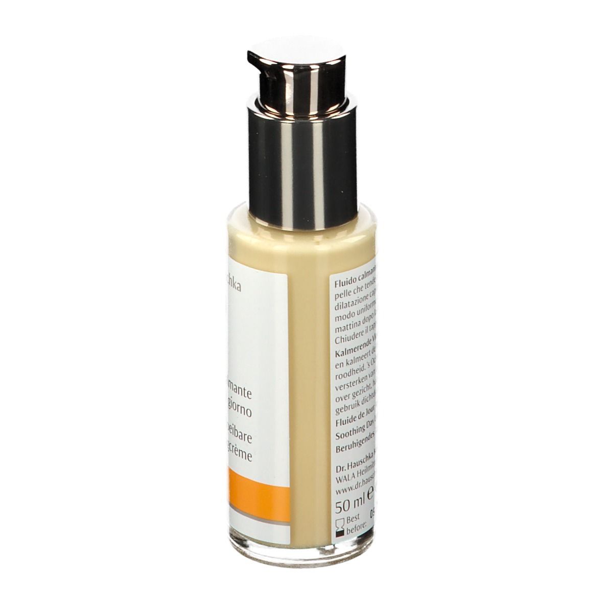 Achterkant van beige fles met zilveren pomp. Tekst op etiket. Oranje streep. 50 ml.