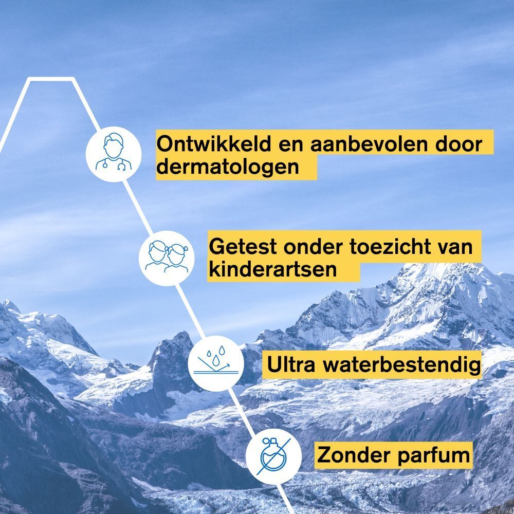 Gele fles met witte spraykop. Opschrift: Uriage, Bariesun, SPF 50+.