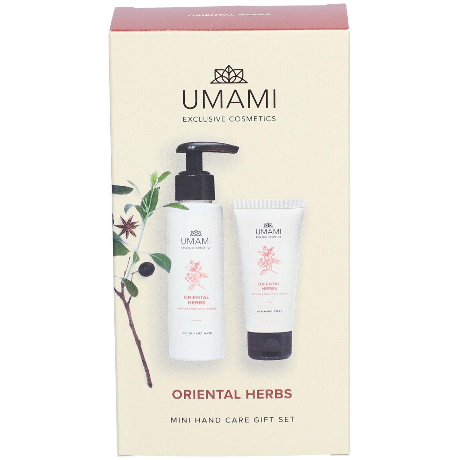 Geschenkset mit zwei Produkten. Eine Flasche mit Pumpe und eine Tube. Aufdruck: UMAMI, ORIENTAL HERBS, MINI HAND CARE GIFT SET.