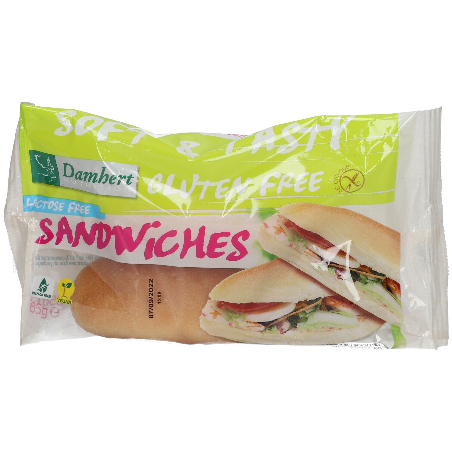 Verpakking glutenvrije sandwiches. Merk, productnaam, glutenvrij, lactosevrij. Twee gevulde sandwiches zichtbaar.