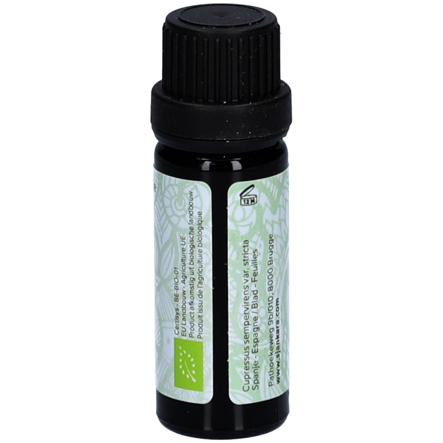 Bruine glazen fles met zwarte dop. Etiket met tekst: Cupr. sempervirens var. stricta, bio-certificering.