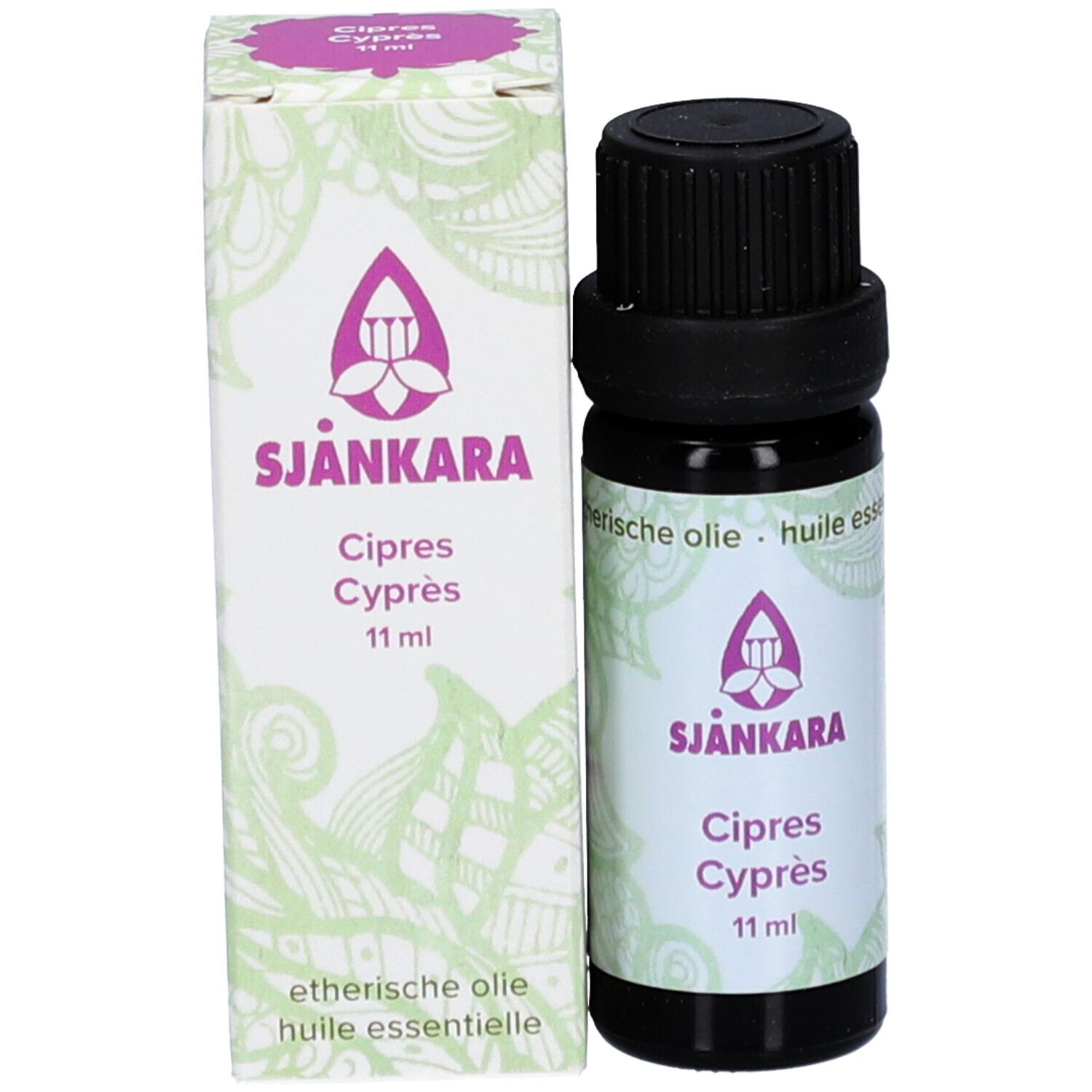 Bruine glazen fles en doos. Op de doos: SJANKARA, Cipres, Cyprès, 11 ml. Fles ernaast.