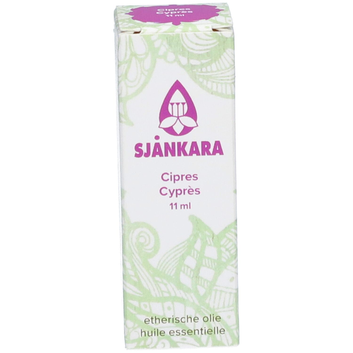 Doos met tekst: SJANKARA, Cipres, Cyprès, 11 ml. Paars logo. Achtergrondpatroon.