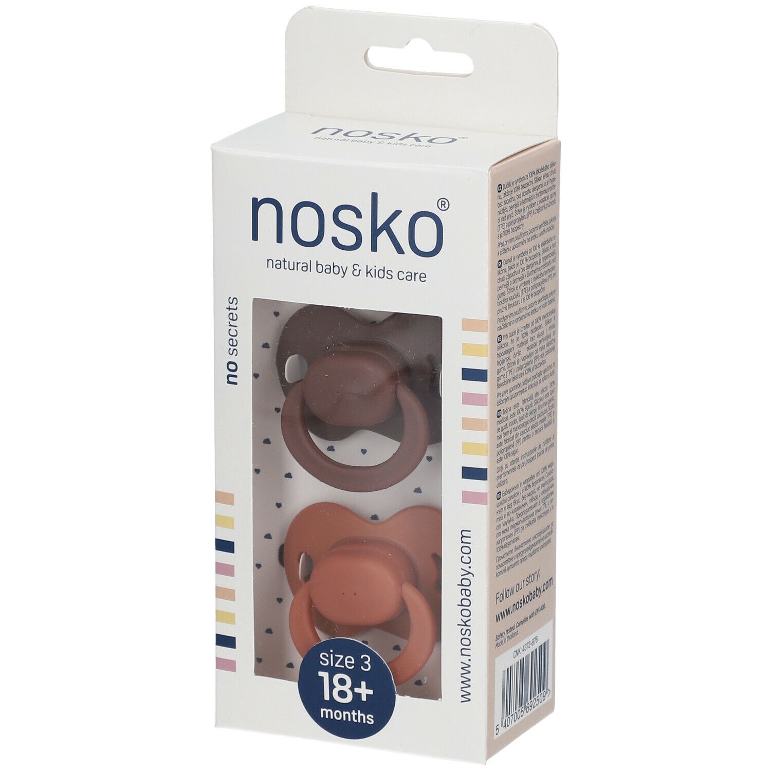 Verpakking met twee fopspenen. Bruine fopspenen, maat 3, 18+ maanden. Merk: nosko®.