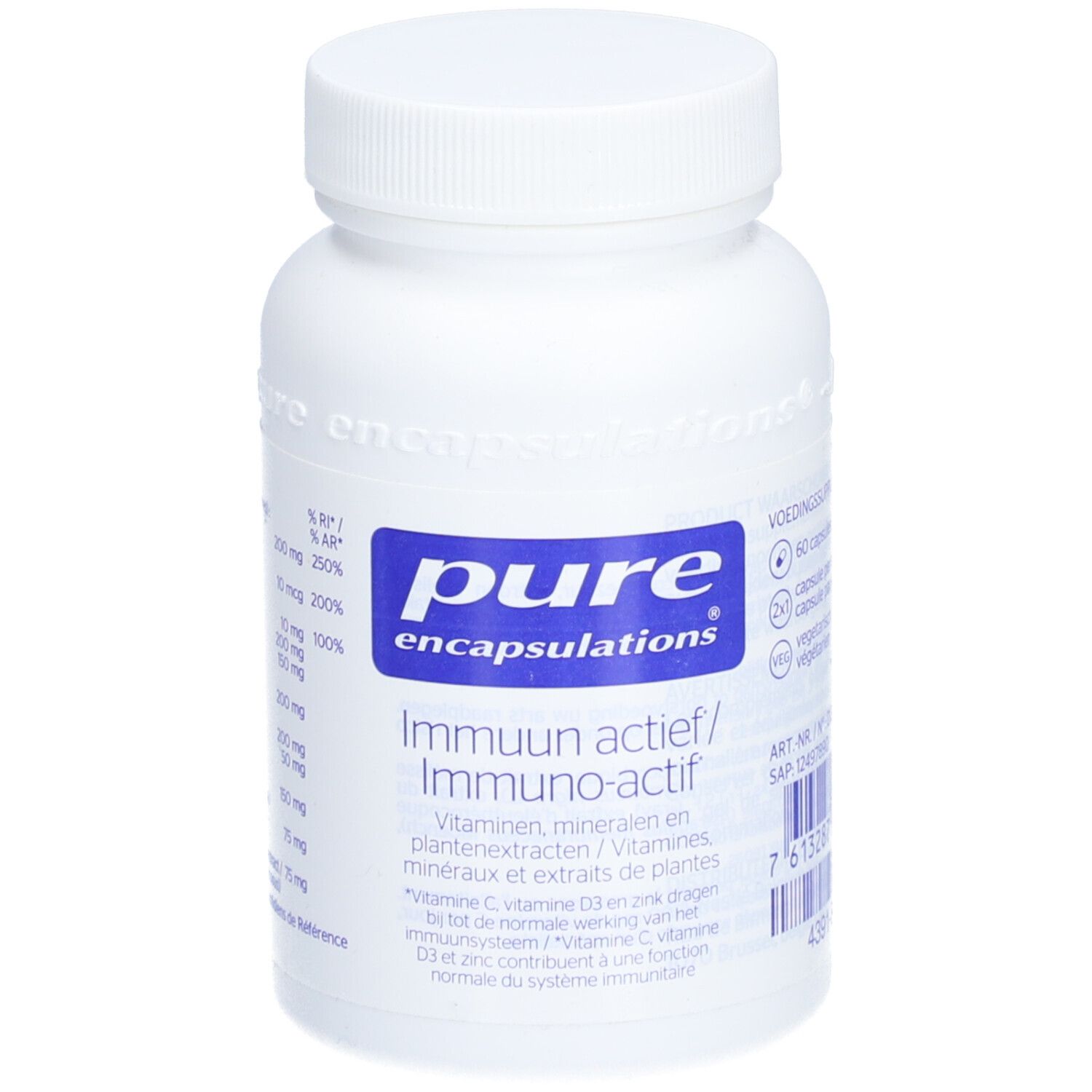Witte fles met blauw etiket. Opschrift: Pure Encapsulations, Immuun actief/Immuno-actif. Bevat vitaminen en mineralen.