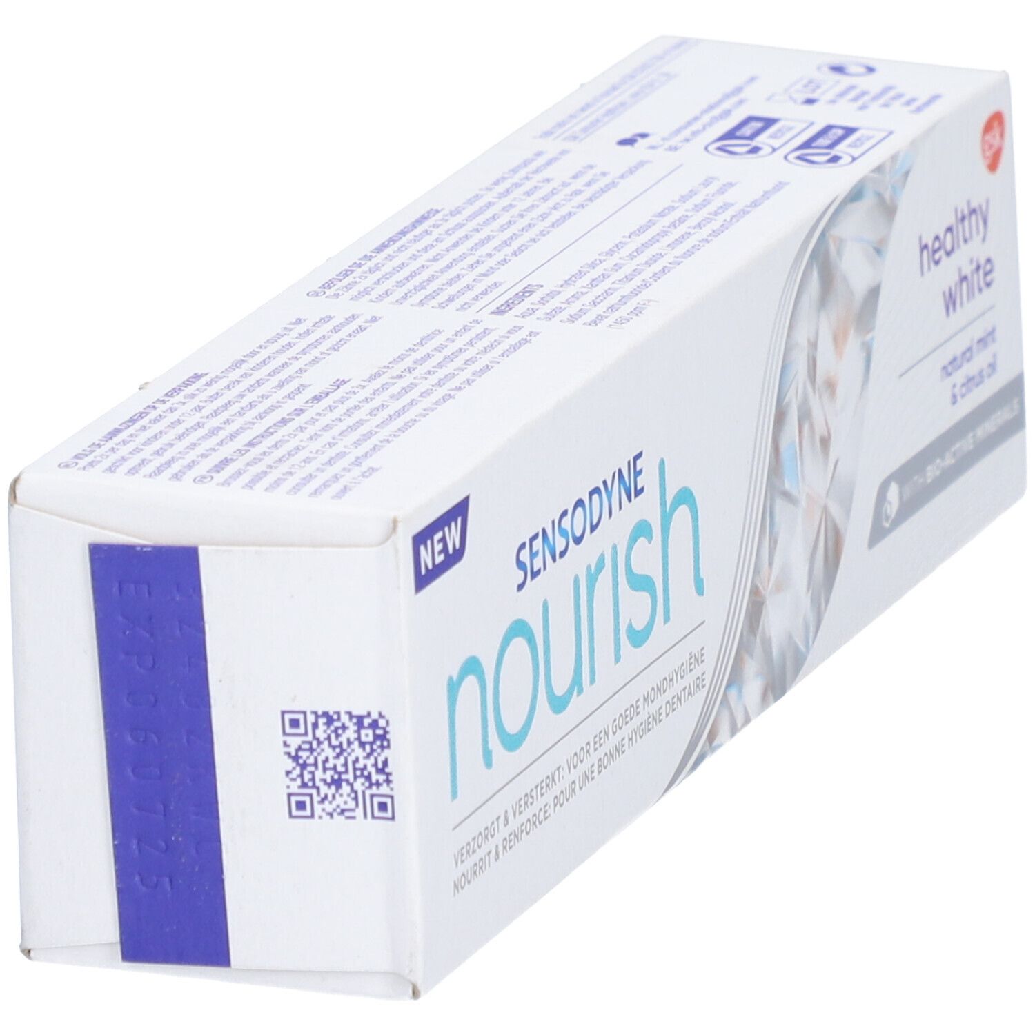 Emballage de dentifrice Sensodyne Nourish Healthy White. Boîte blanche avec texte bleu et vert. Code QR et logo "NEW".