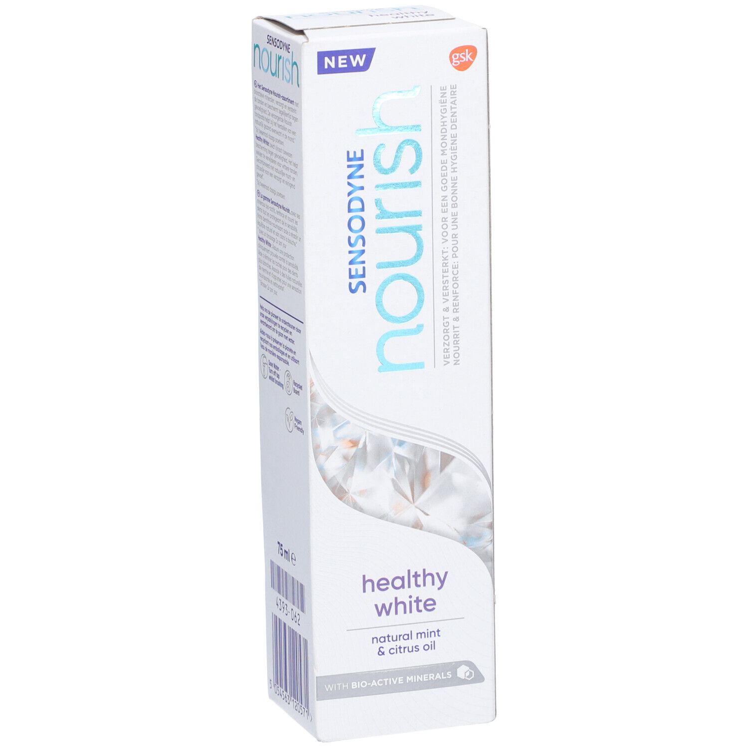 Emballage de dentifrice Sensodyne Nourish Healthy White. Boîte blanche avec texte bleu et vert. Logos "NEW" et "gsK".
