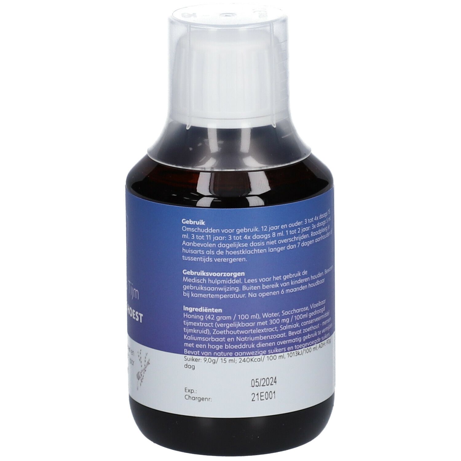 Achterkant van een fles met bruine vloeistof. Blauw etiket met tekst en informatie.