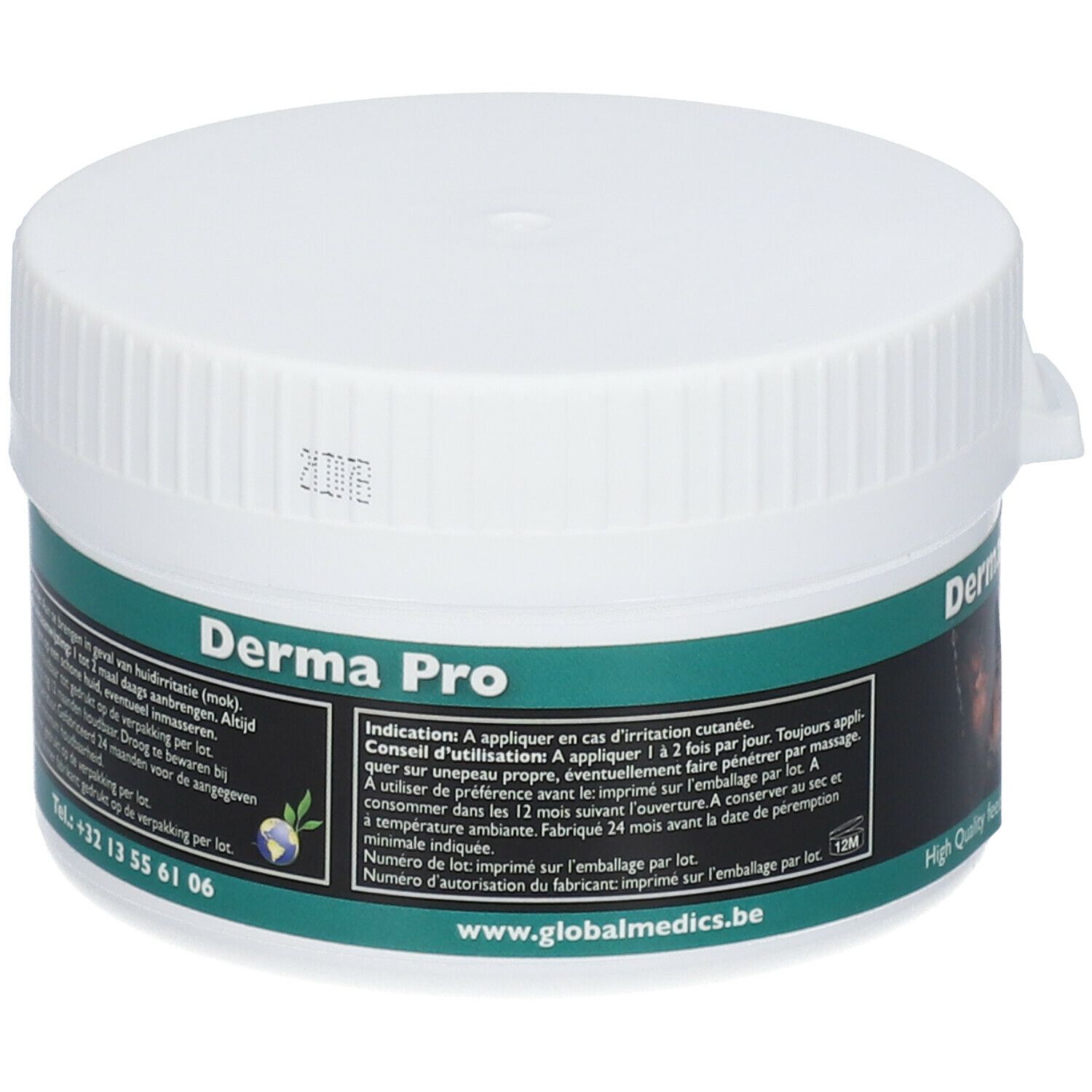 Weißer Tiegel mit grünem Etikett. Aufschrift: Derma Pro. Enthält Informationen zur Anwendung. Global Medics Logo. Haltbarkeit 24 Monate.