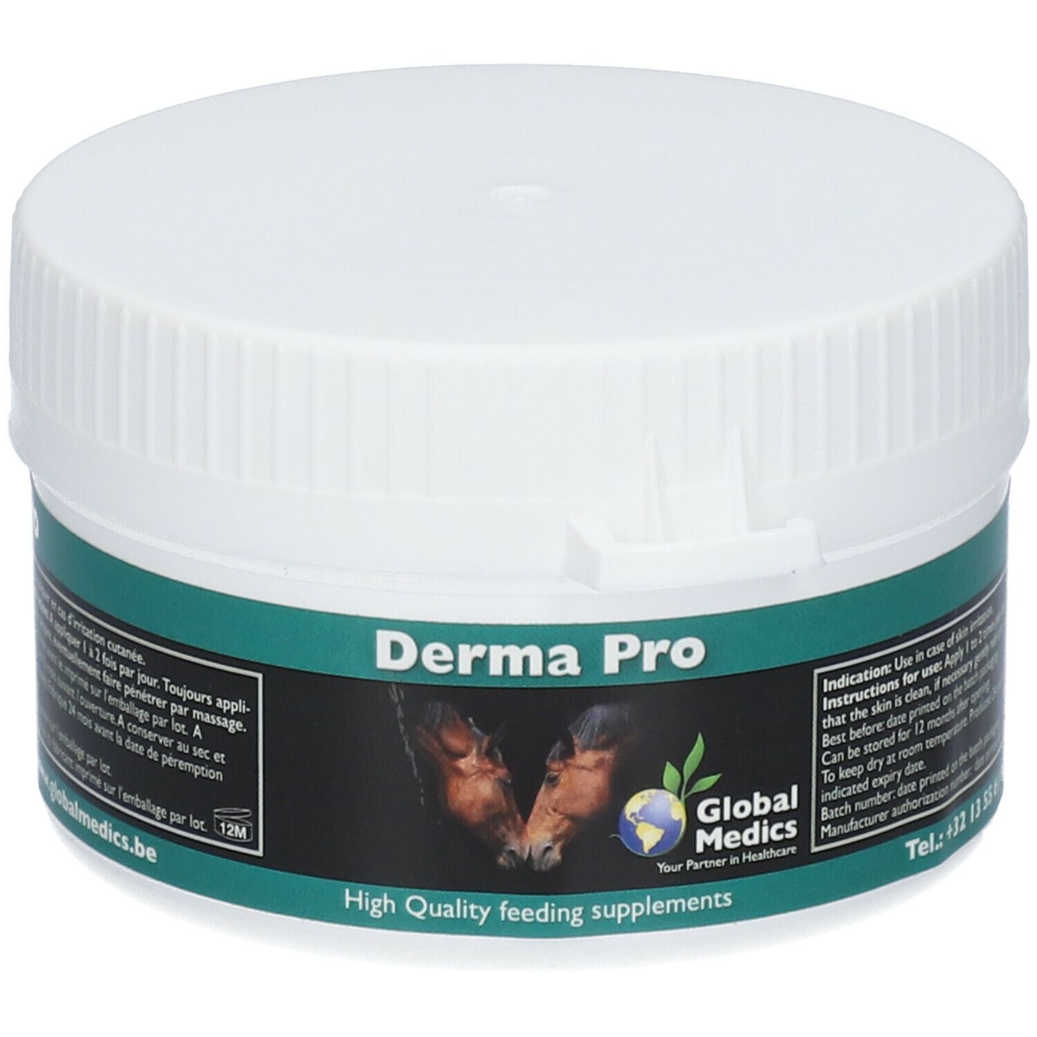 Weißer Tiegel mit grünem Etikett. Aufschrift: Derma Pro, Global Medics. Hochwertige Futtermittelzusätze. Enthält Informationen zur Anwendung.