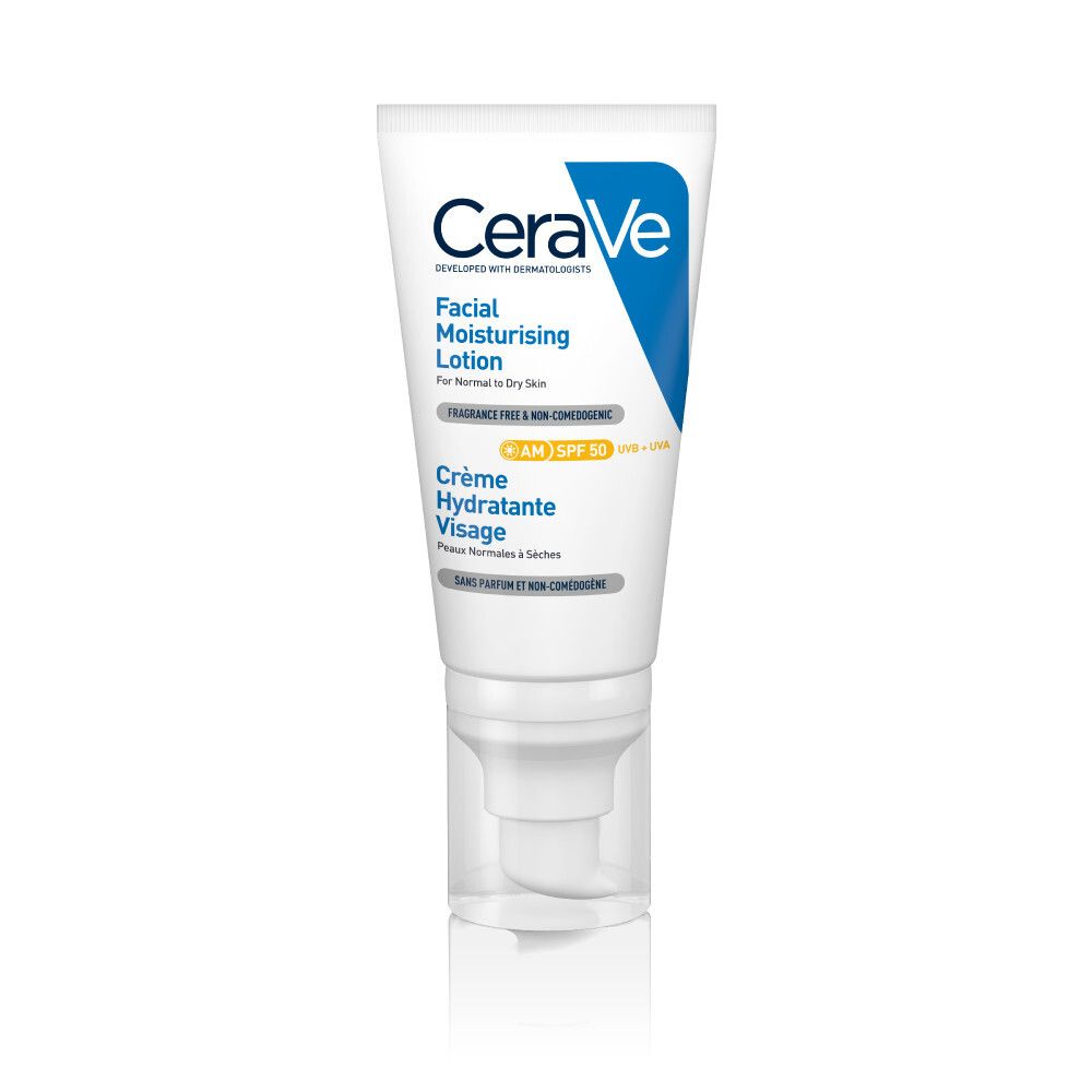 CeraVe SPF 50 gezichtscrème. Witte tube met blauwe accenten. Productnaam en SPF 50 zichtbaar.