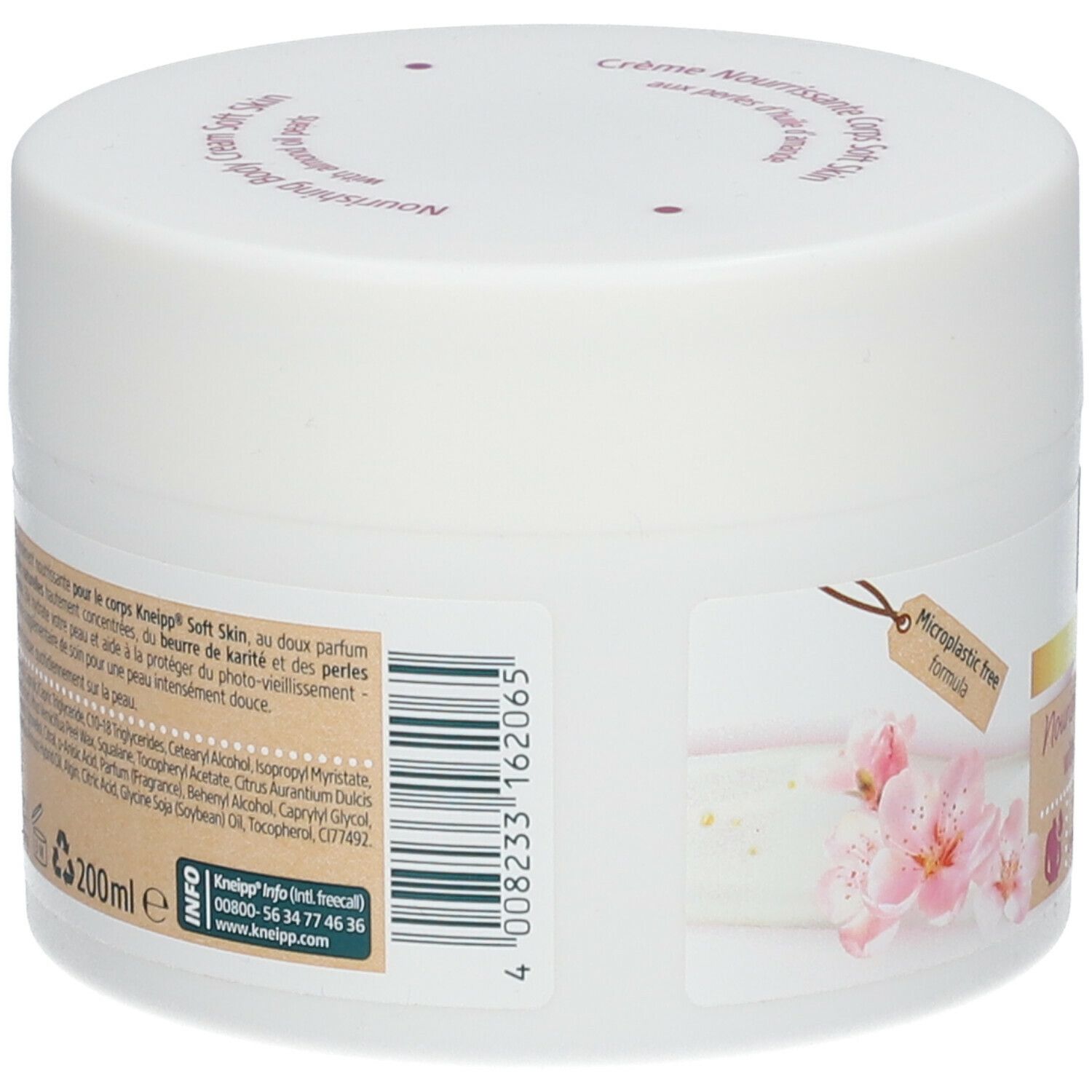 Witte pot, zijaanzicht. Etiket met tekst en bloemmotief. 'Microplastic free formula' sticker.