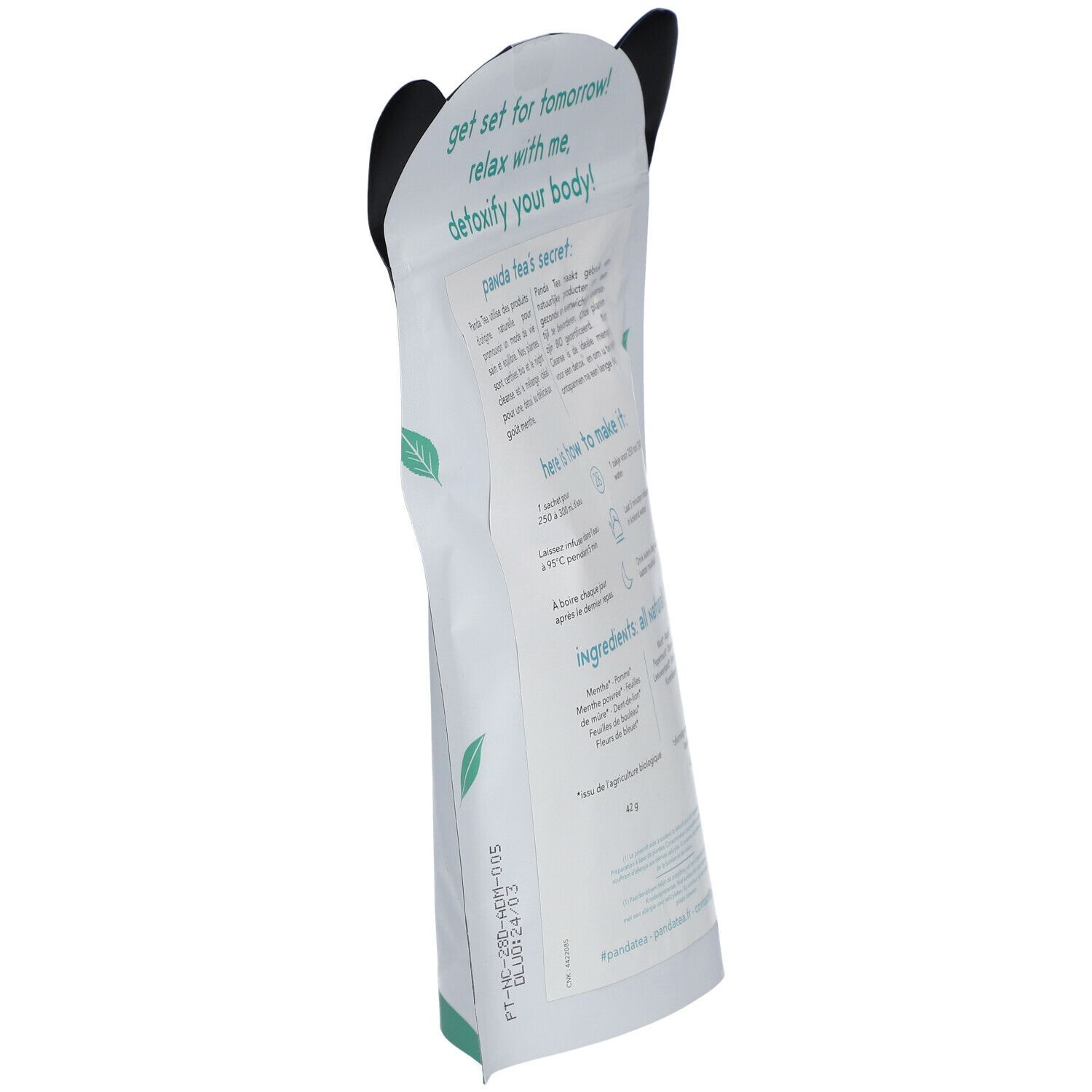 Sachet Panda Tea Night Cleanse Detox en biais. Dos avec texte et liste d'ingrédients. Feuilles vertes comme élément de design.