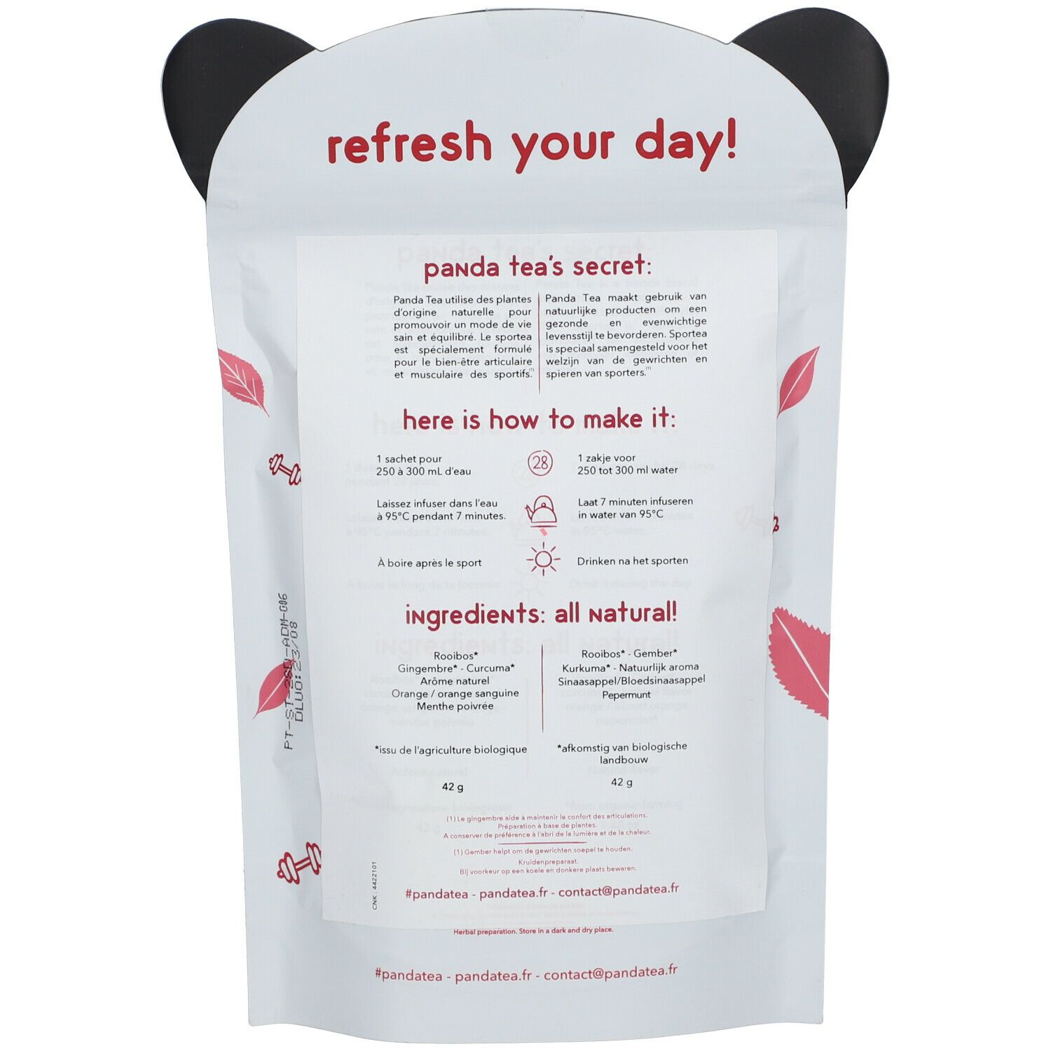 Achterkant Panda Tea Sportea zakje. Tekst: "refresh your day!". Ingrediëntenlijst, bereidingsinstructies. Gewicht: 42g. Bio certificering.