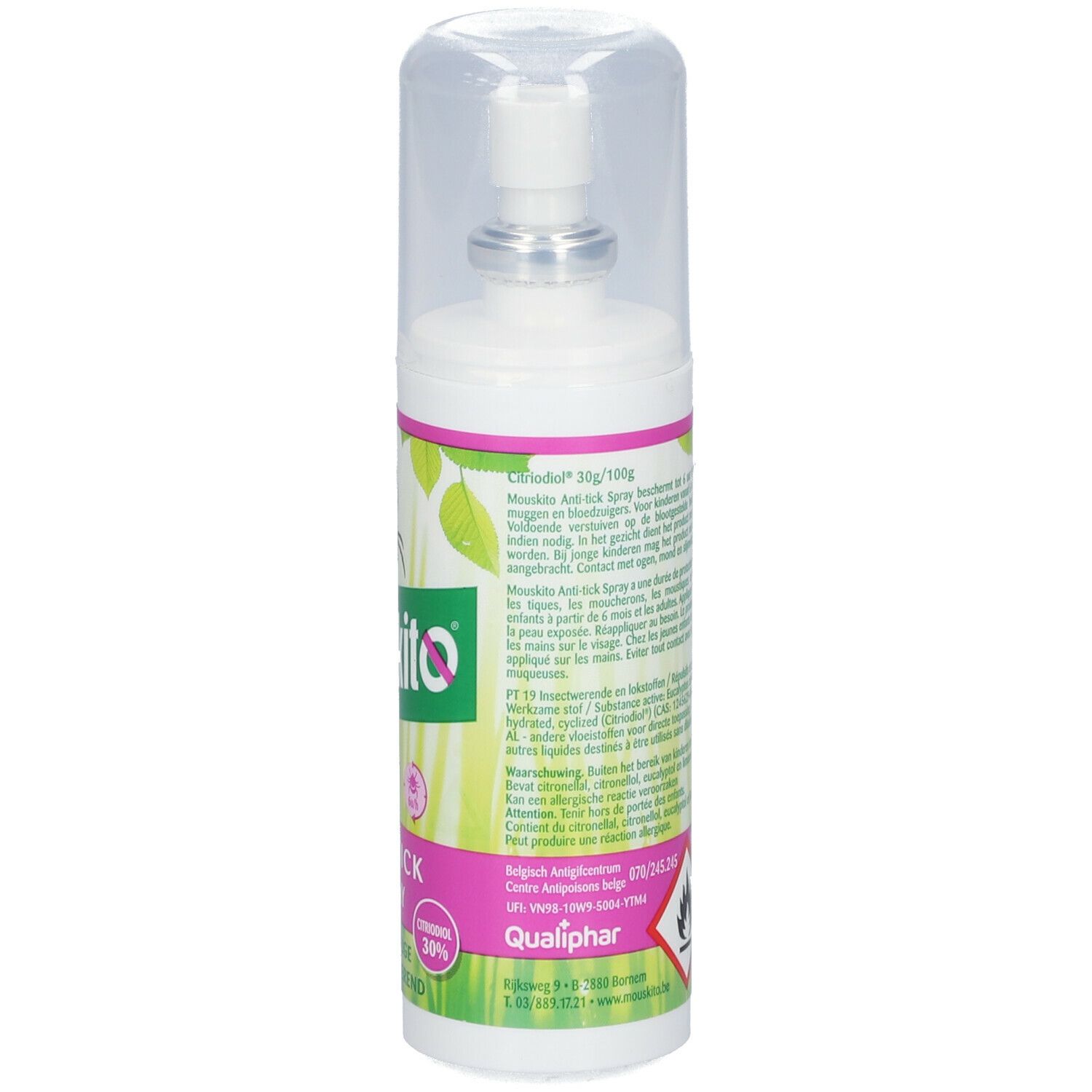 Witte sprayfles met etiket. Mouskito® Anti-Tiques Spray. Tekst, waarschuwingen. Transparante dop. Qualiphar logo.