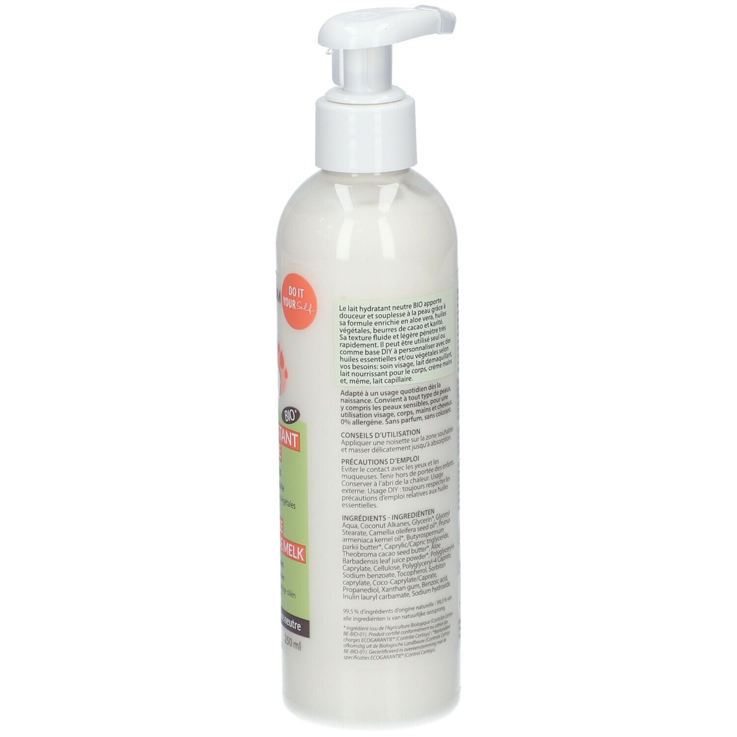 Flasche mit Pumpe. Rückseite mit Text. Bio-Zertifizierung. Vegan-Logo. Informationen über Inhaltsstoffe und Hersteller.