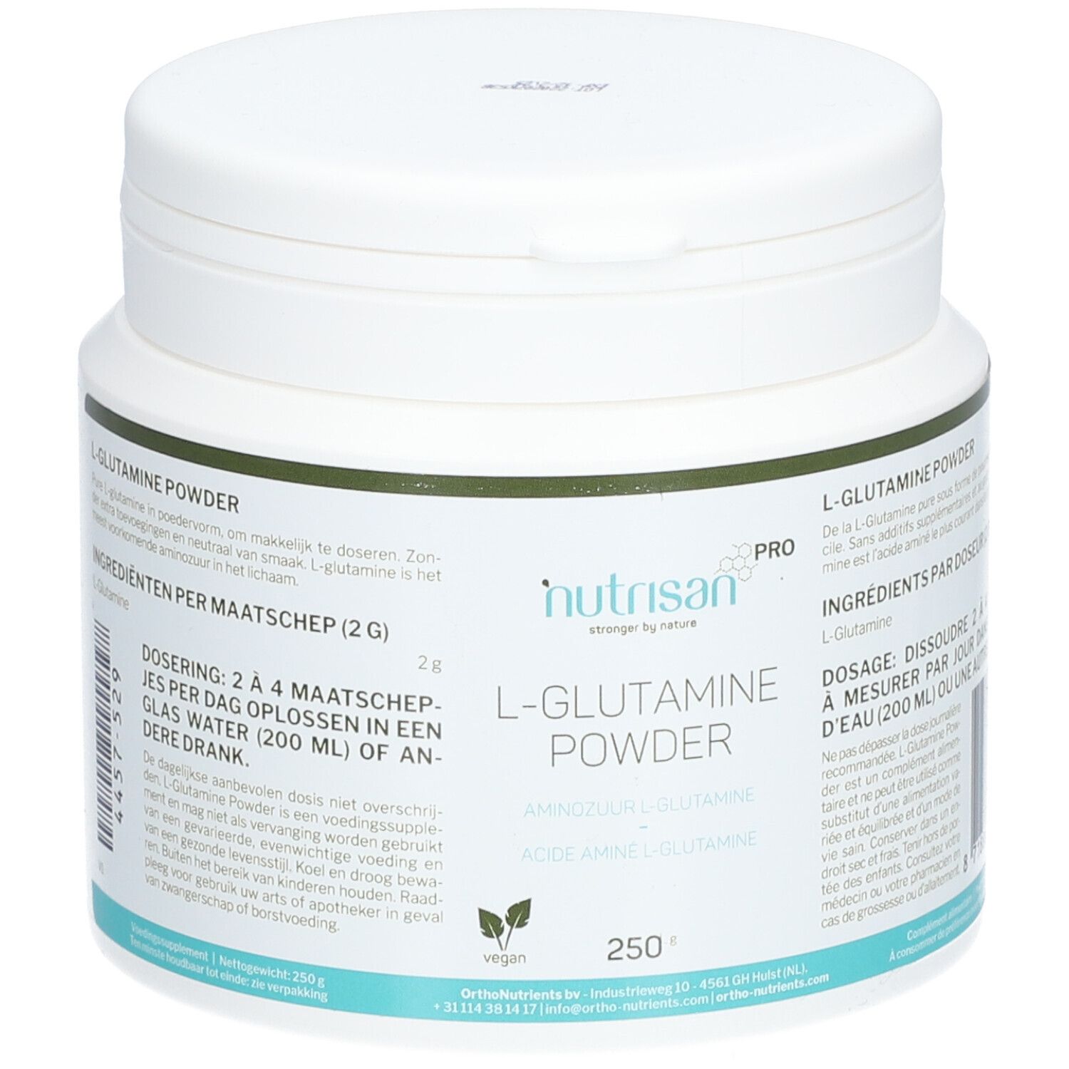 Poudre blanche dans un récipient blanc. Inscription : Nutrisan L-Glutamine Powder. Label végan. 250g.