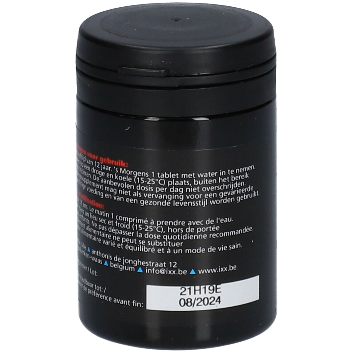 Zwarte pot met Mult-ixX. Label met productinformatie. Zwart deksel.