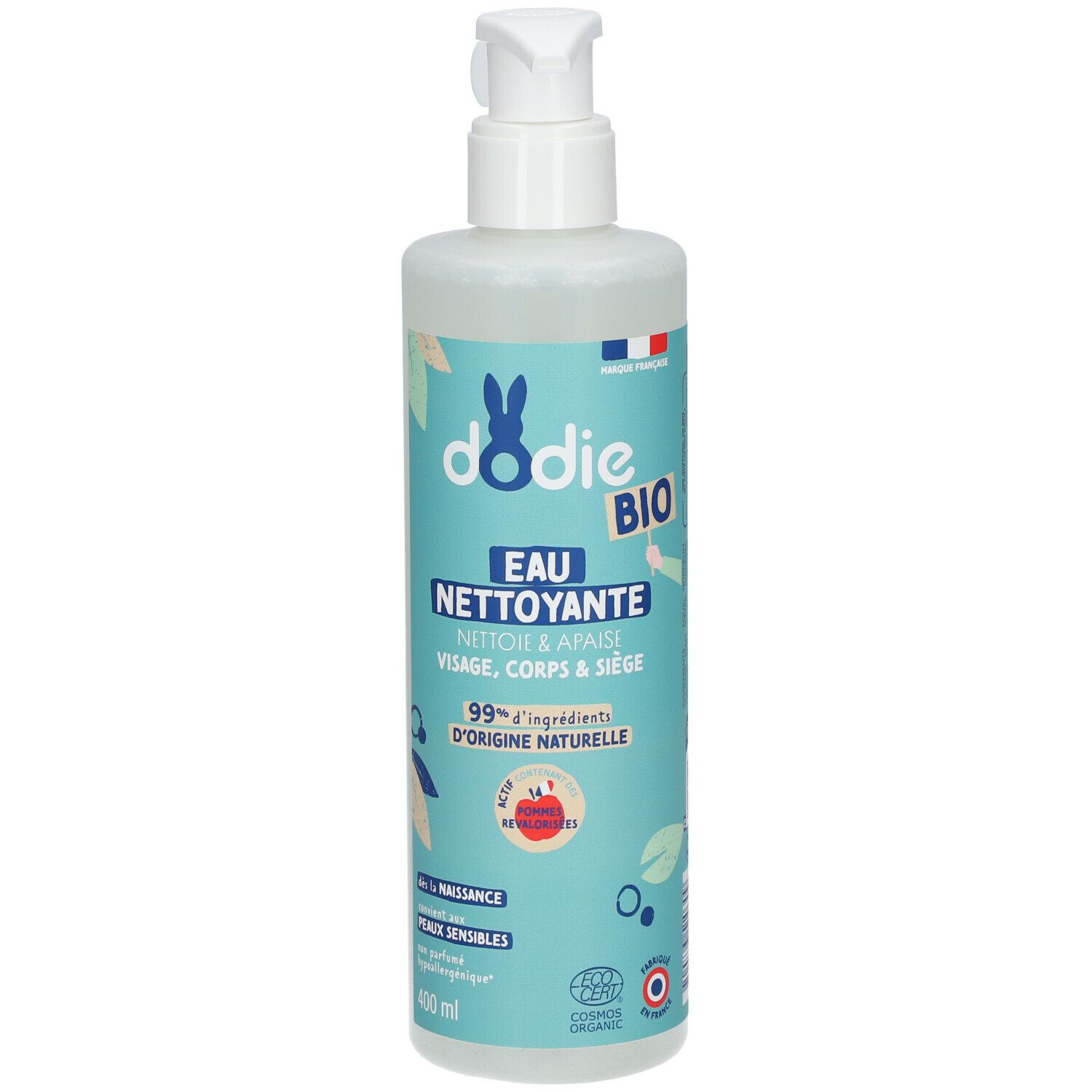 Flacon d'eau nettoyante avec pompe doseuse. Étiquette turquoise avec nom et logo du produit. Contient 99% d'ingrédients d'origine naturelle.