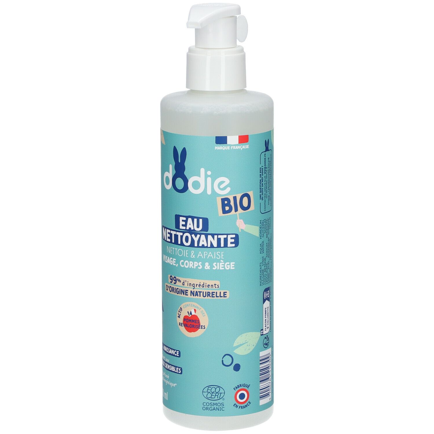 Flacon d'eau nettoyante avec pompe doseuse. Étiquette turquoise avec nom et logo du produit. Contient 99% d'ingrédients d'origine naturelle.