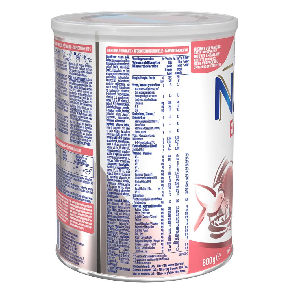 Achterkant van het blik Nestlé NAN Evolia 2. Bevat voedingswaarde-informatie en ingrediëntenlijst. Met deksel.