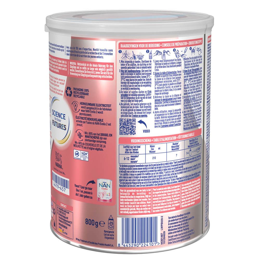 Achterkant van het blik Nestlé NAN Evolia 2. Bevat bereidingsinstructies en voedingstabel. Met deksel.