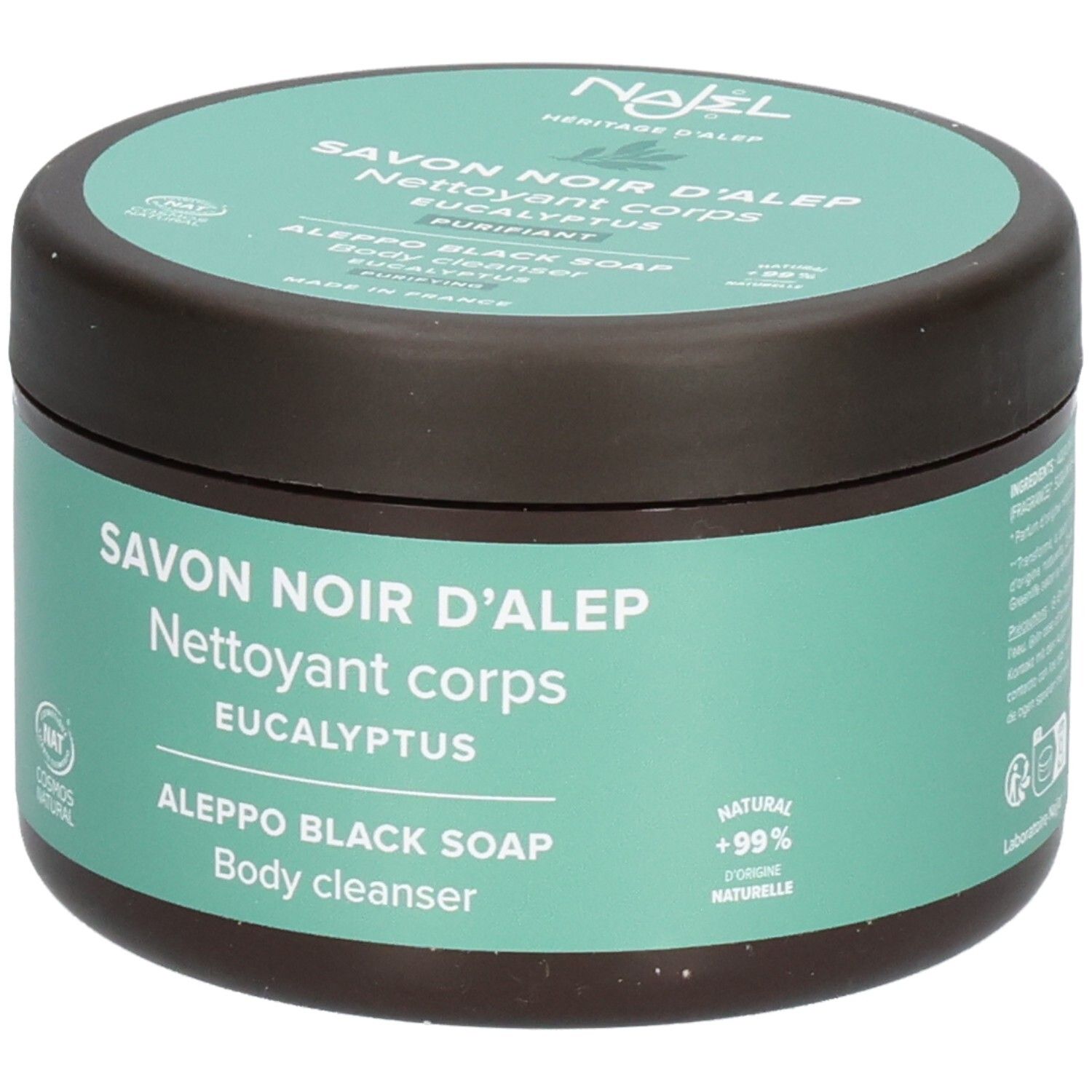 Runde Dose mit braunem Deckel und grünem Etikett. Text: Savon Noir d'Alep, Eucalyptus, Aleppo Black Soap.