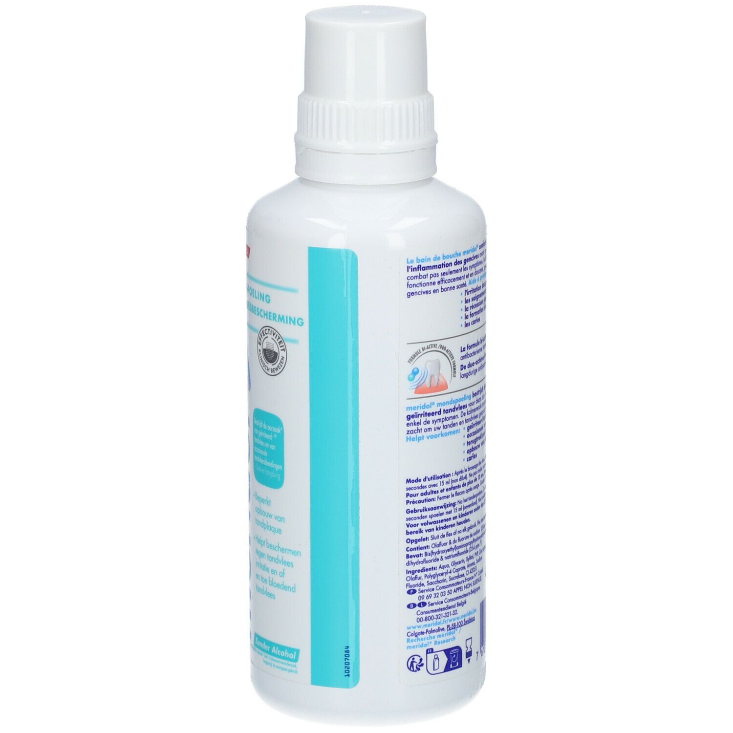 Achterkant van een witte fles met blauw-turkoois etiket. Opschrift: meridol® Mondspoeling Tandvleesbescherming. Met witte schroefdop.