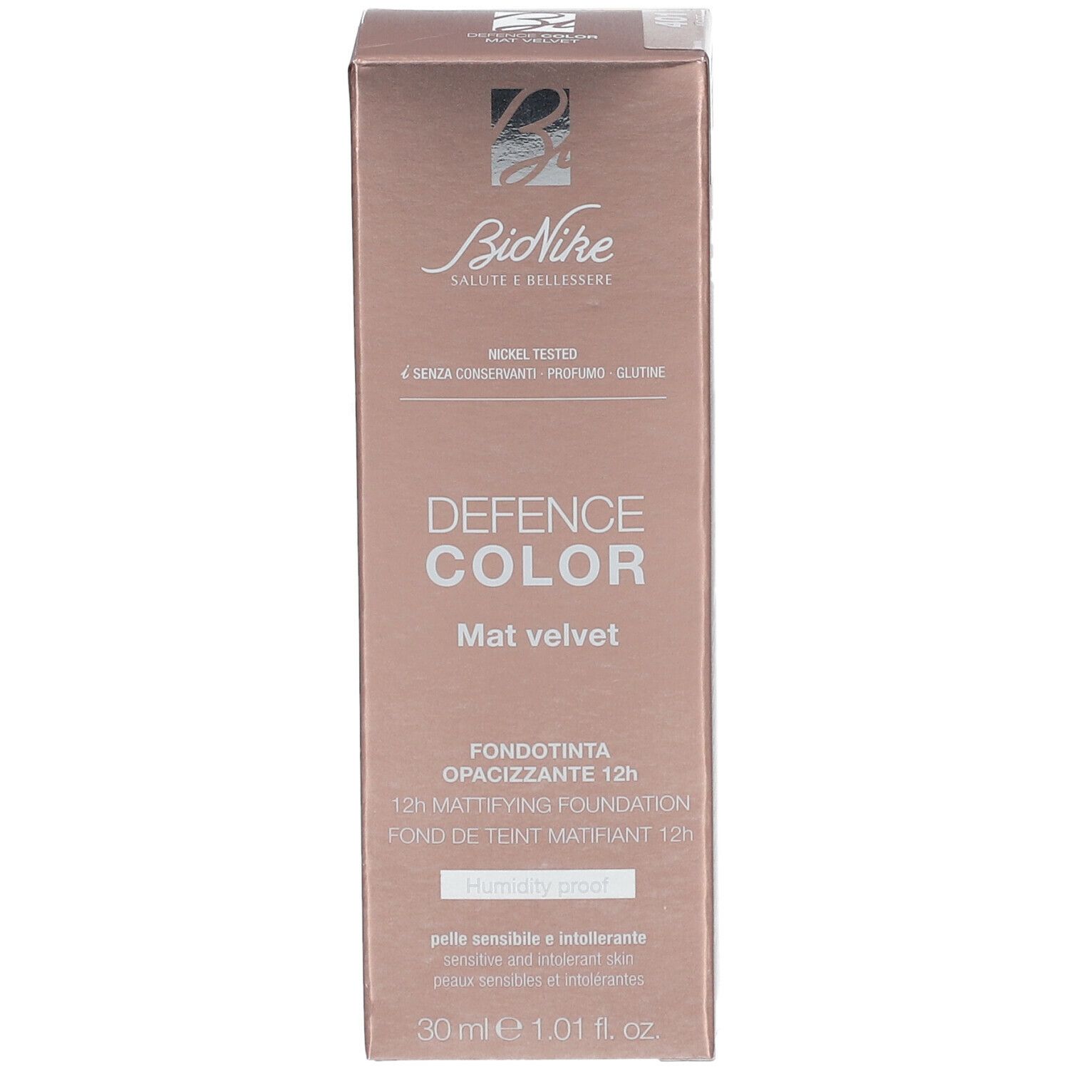 BioNike DEFENCE COLOR Make-up-Verpackung. Text: DEFENCE COLOR, Mat velvet, 401 Ivory. 30 ml. Nickel-getestet.